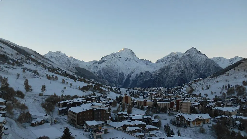 Отель Mercure Les Deux-Alpes 1800 Ле дез Альп